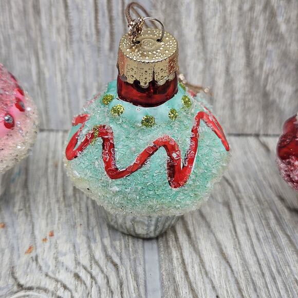 Vintage Glass Cupcake Christmas Ornaments Set 3 Glitter Holiday Tree Decor Sweet - Picture 5 of 7